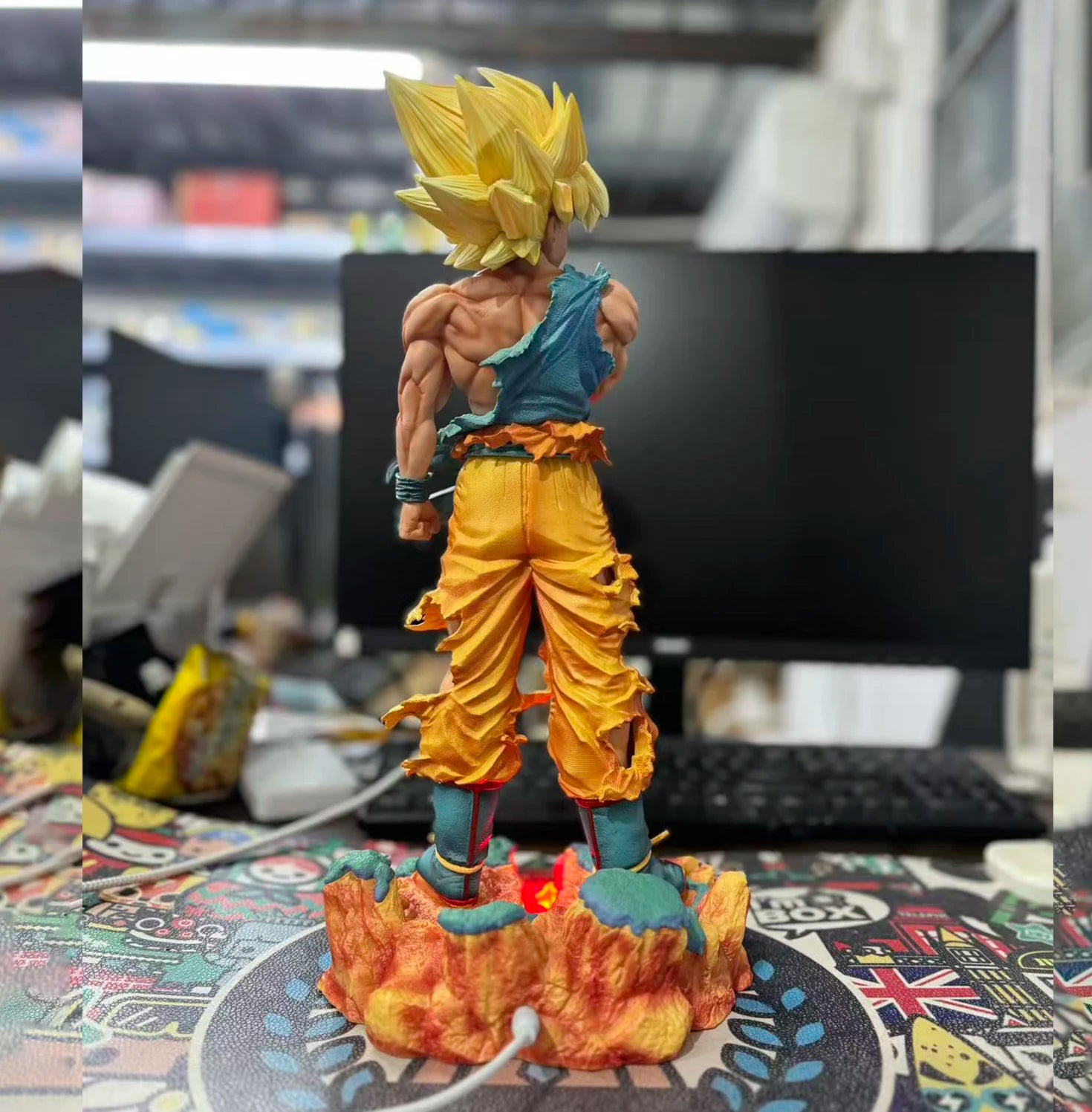 38cm/14.96inch - ZW Statue Son Goku Base